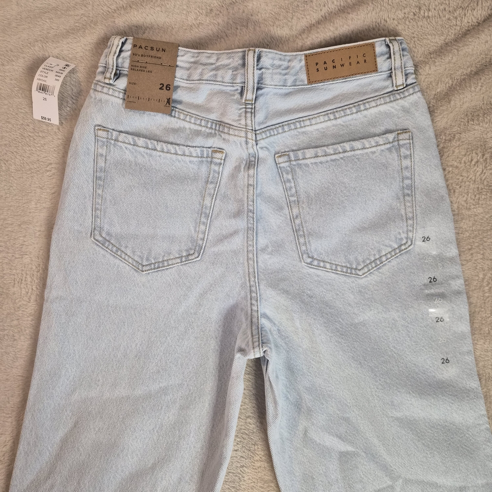 NWT PacSun 90s Boyfriend Light Blue Distressed Jeans Size 26 - Picture 5 of 14